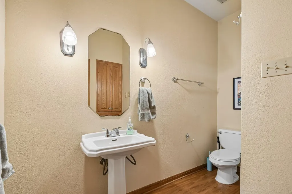 4014 Fm 713 Lockhart TX 78644