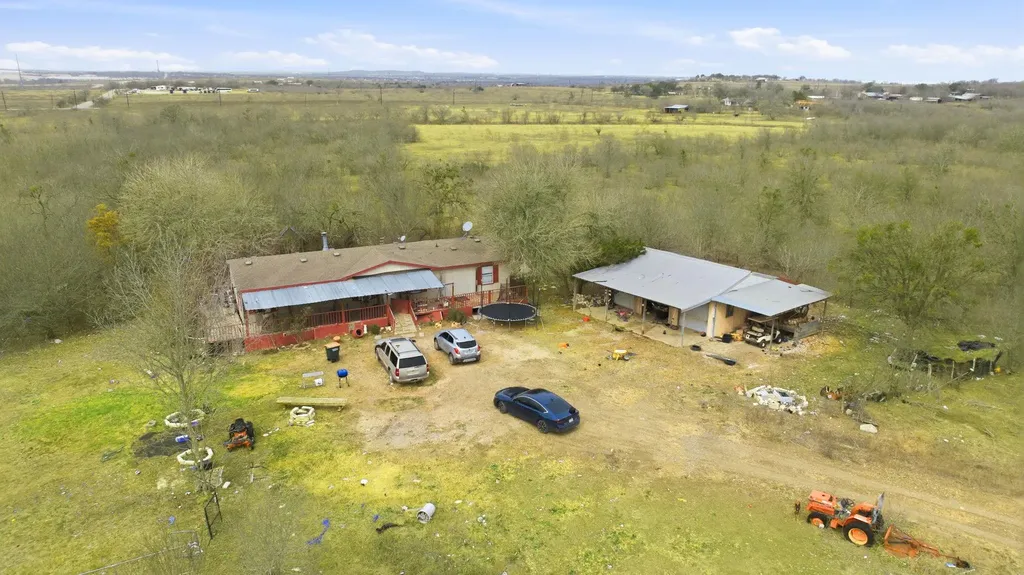 13802 Hokanson Road Del Valle TX 78617