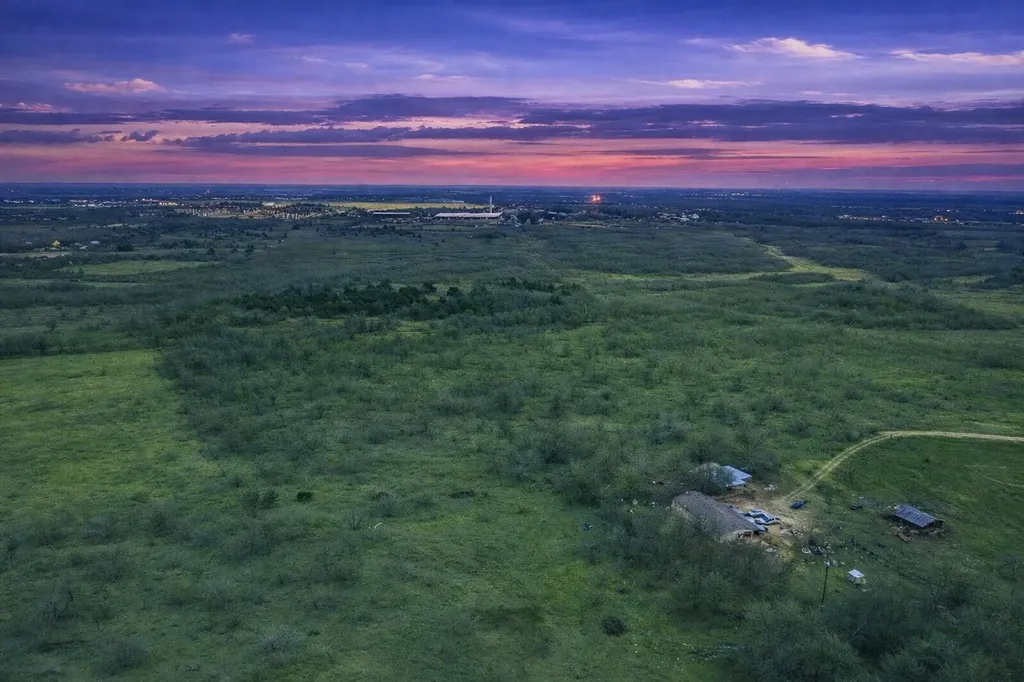 13802 Hokanson Road Del Valle TX 78617