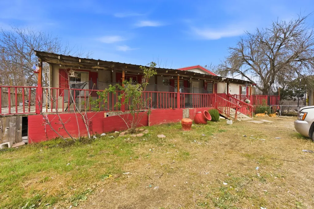 13802 Hokanson Road Del Valle TX 78617