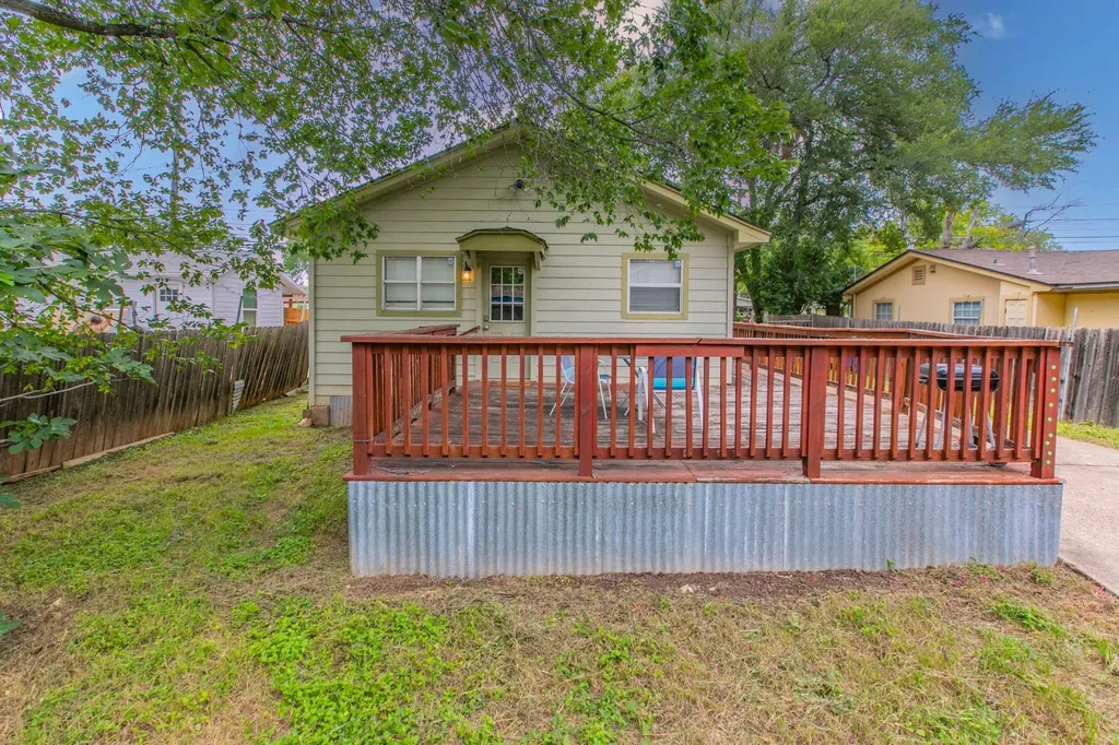 1107 Vargas Road Austin TX 78741