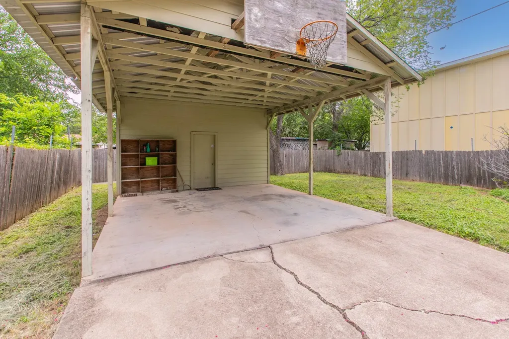 1107 Vargas Road Austin TX 78741