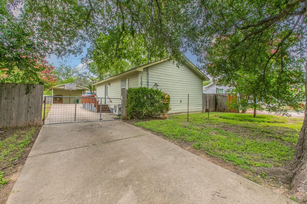 1107 Vargas Road Austin TX 78741