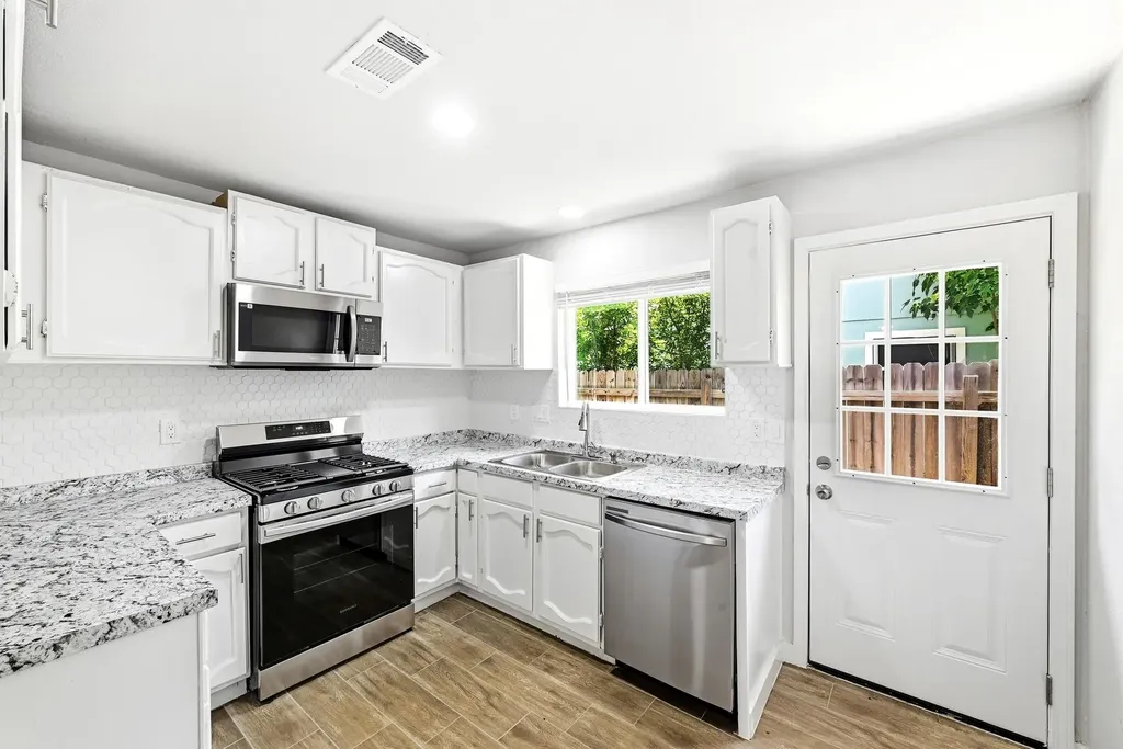 1411 Bellmar Drive Round Rock TX 78664