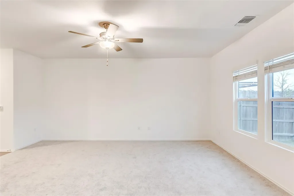 7706 Poppy Petal Loop Del Valle TX 78617