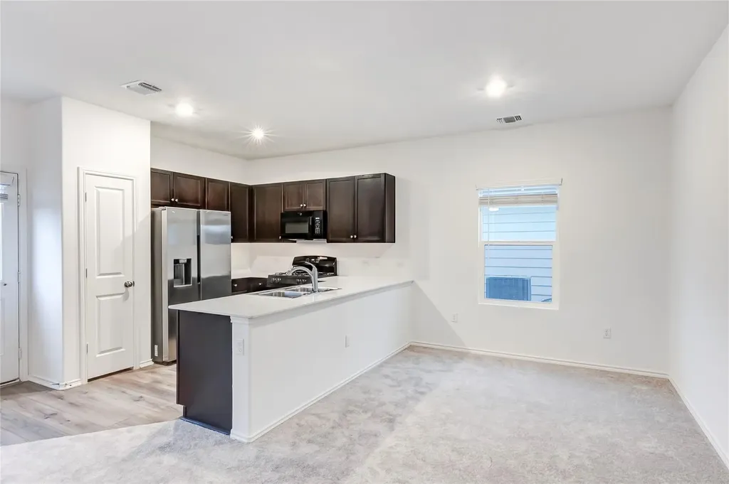 7706 Poppy Petal Loop Del Valle TX 78617