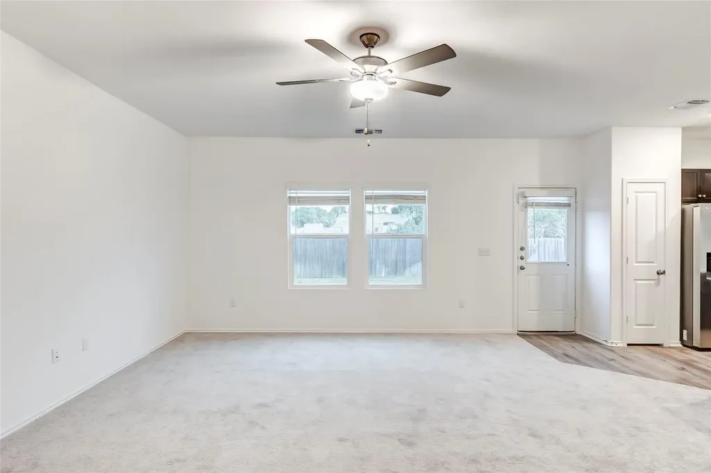 7706 Poppy Petal Loop Del Valle TX 78617