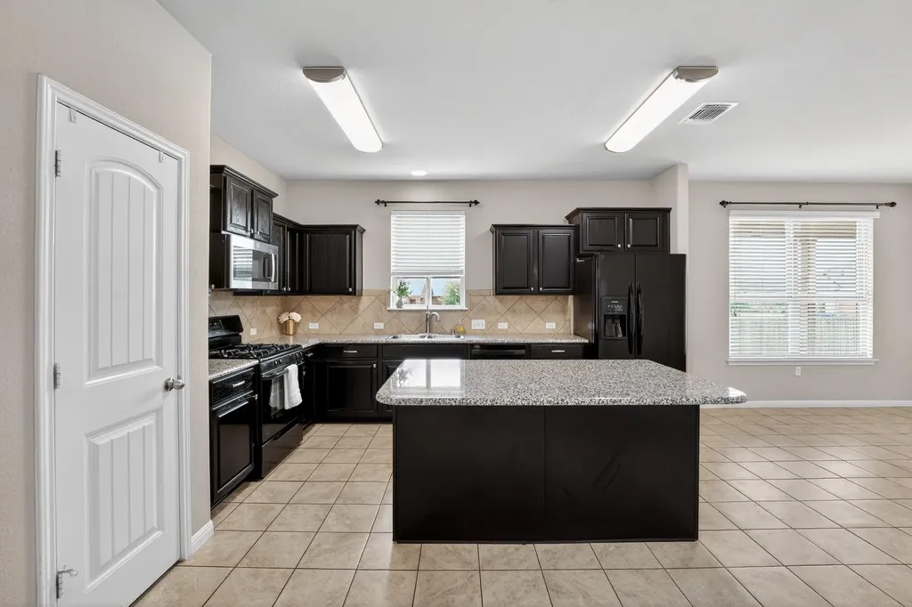 1440 Brooks Way Leander TX 78641