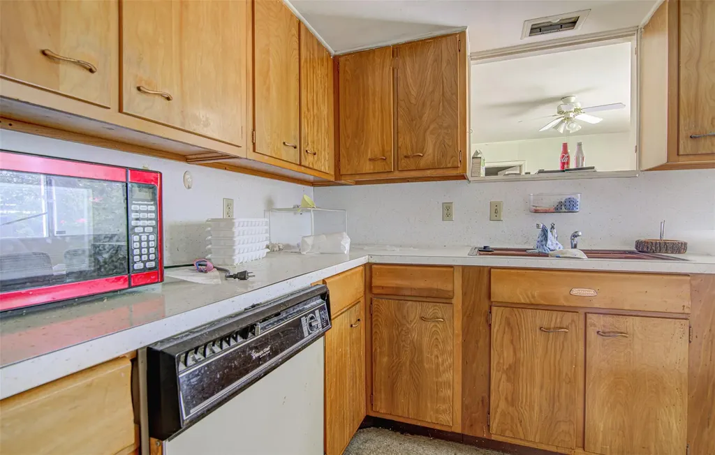 6704 Isabelle Drive Austin TX 78752