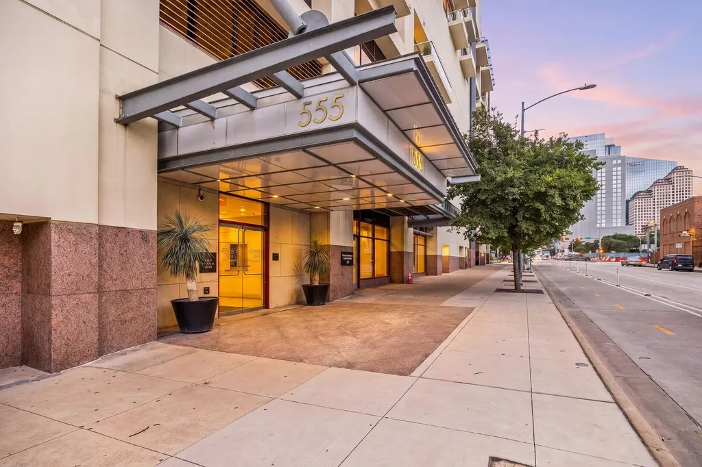 555 E 5th Street Austin TX 78701
