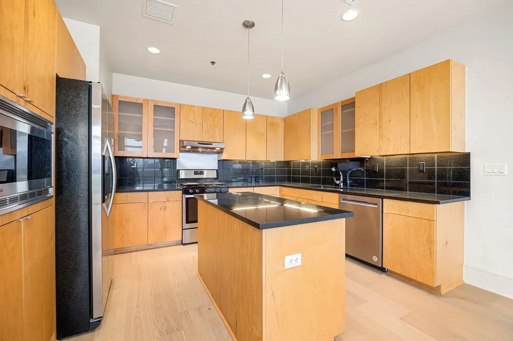 555 E 5th Street Austin TX 78701