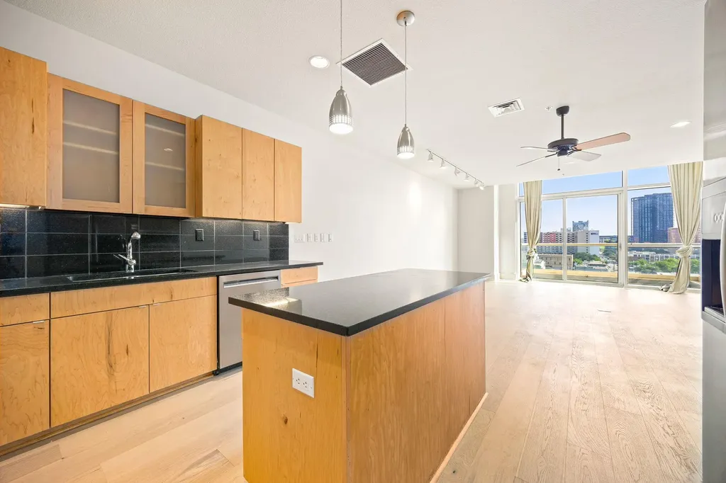 555 E 5th Street Austin TX 78701
