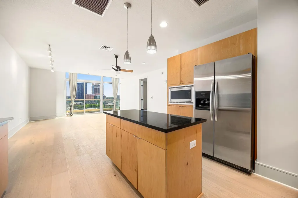 555 E 5th Street Austin TX 78701