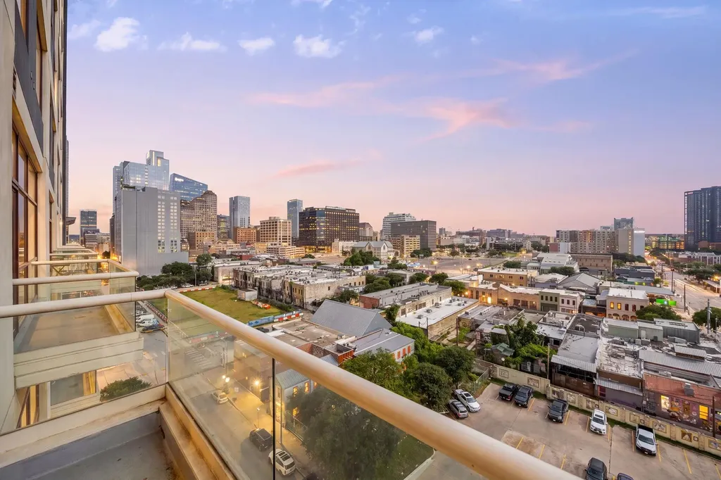 555 E 5th Street Austin TX 78701