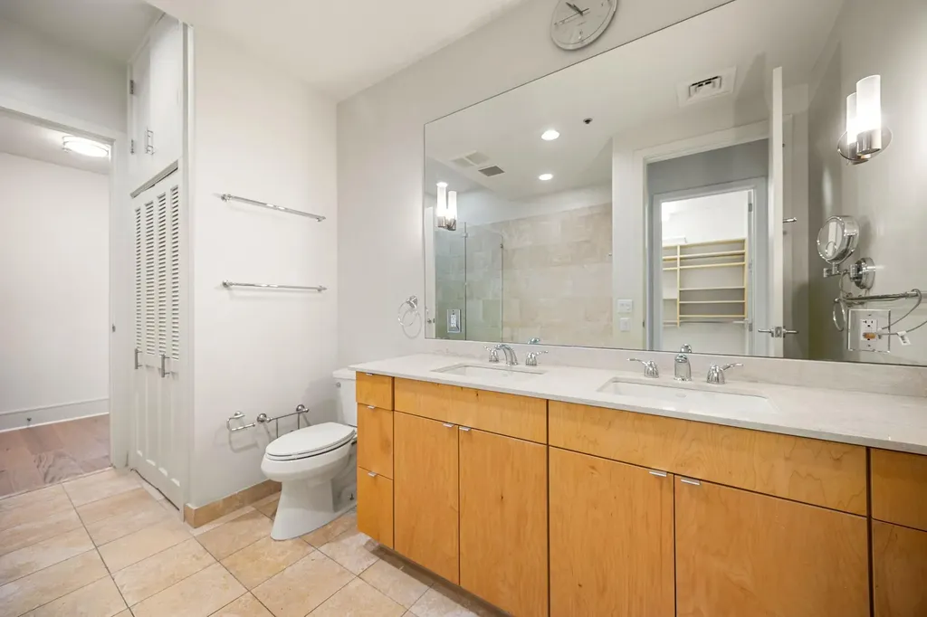 555 E 5th Street Austin TX 78701