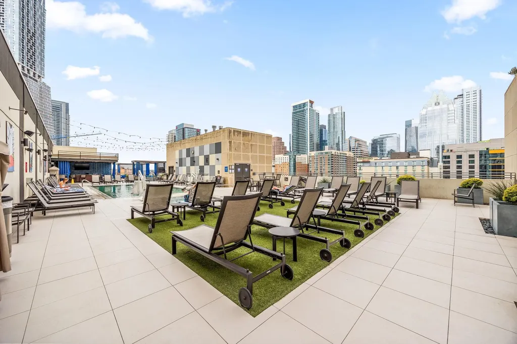 555 E 5th Street Austin TX 78701
