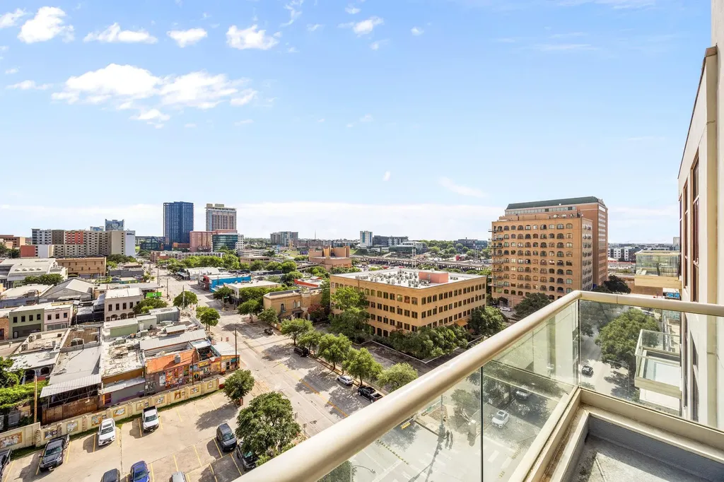 555 E 5th Street Austin TX 78701