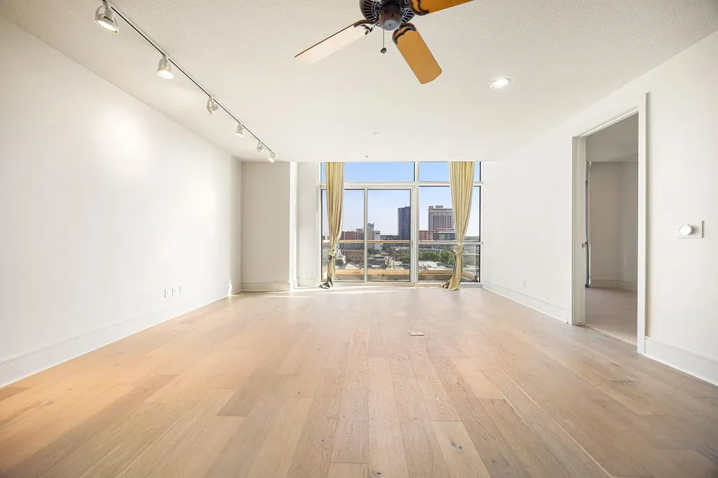 555 E 5th Street Austin TX 78701