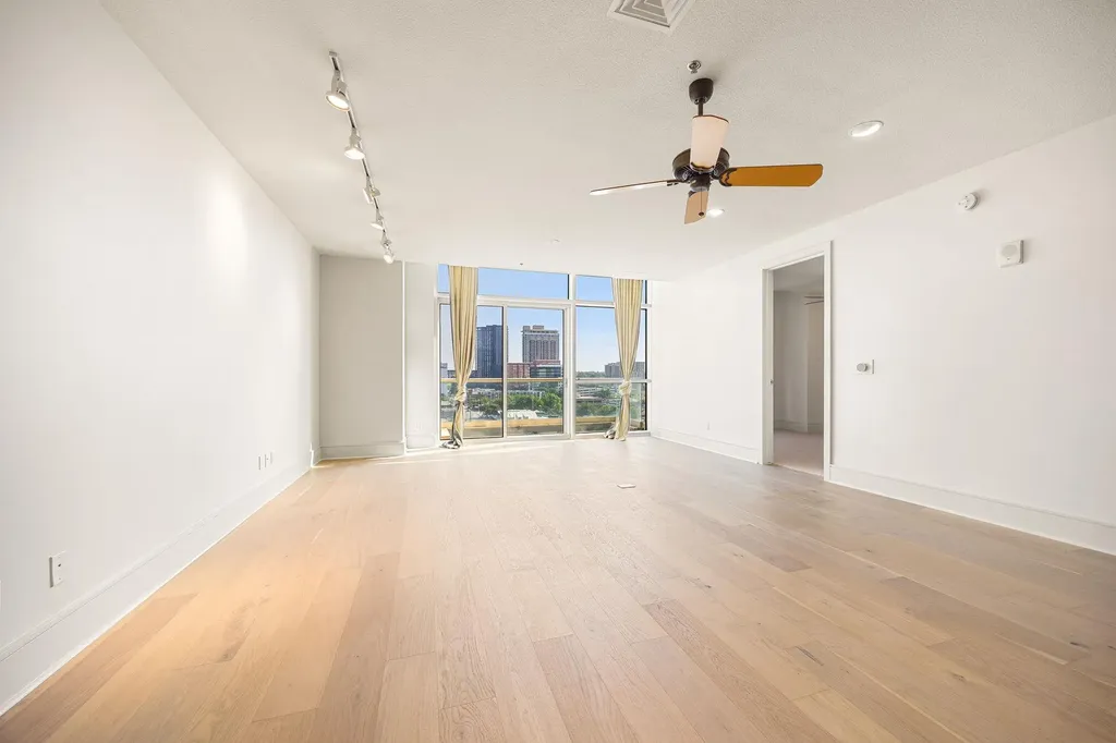 555 E 5th Street Austin TX 78701