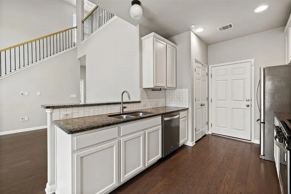 1615 Airedale Road Austin TX 78748