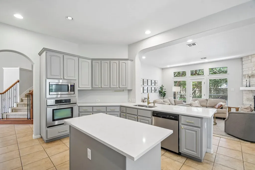 8008 Ladera Verde Drive Austin TX 78739
