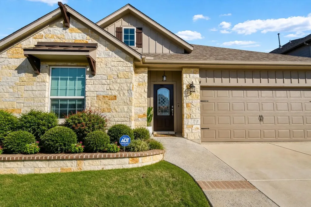 101 Double Mountain Road Liberty Hill TX 78642