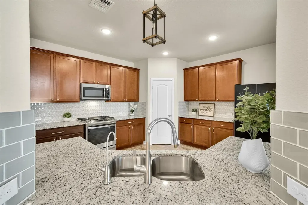 101 Double Mountain Road Liberty Hill TX 78642