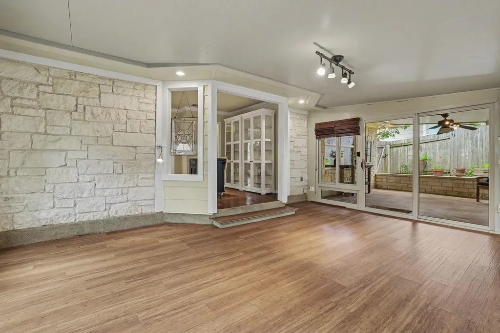 1710 Gaylord Drive Austin TX 78728
