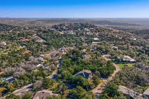 2717 Trail Of The Madrones Austin TX 78746