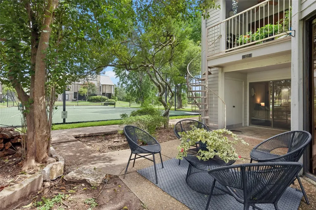 122 World Of Tennis Square Lakeway TX 78738