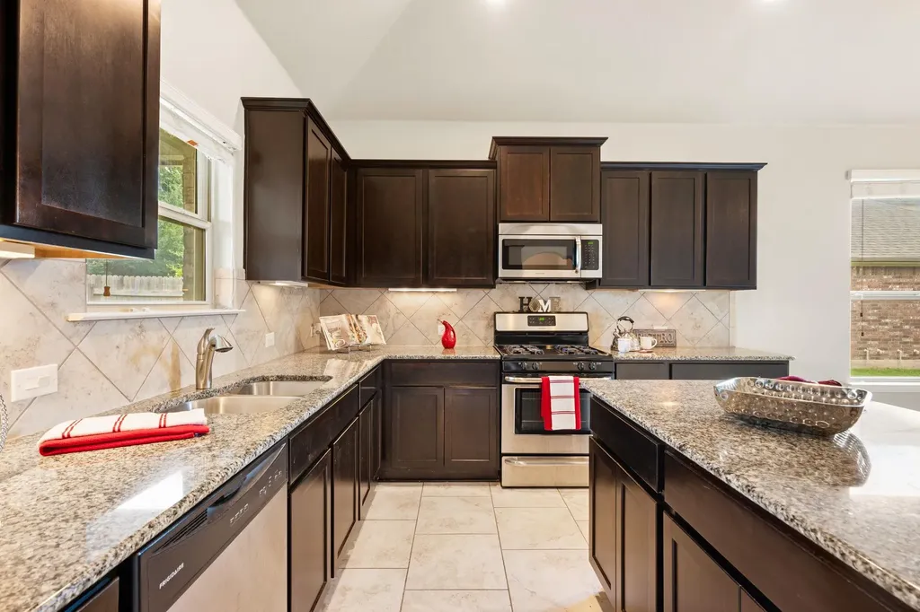 501 Buttermilk Lane Leander TX 78641