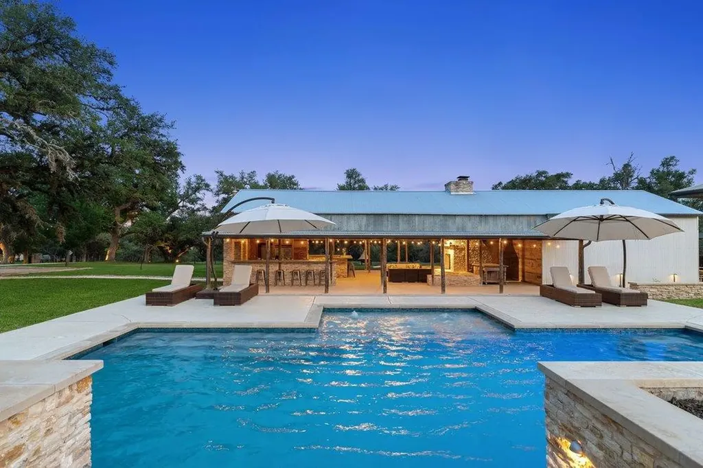1900 Pursley Road Dripping Springs TX 78620