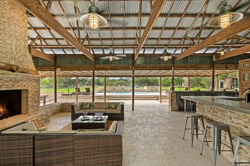 1900 Pursley Road Dripping Springs TX 78620