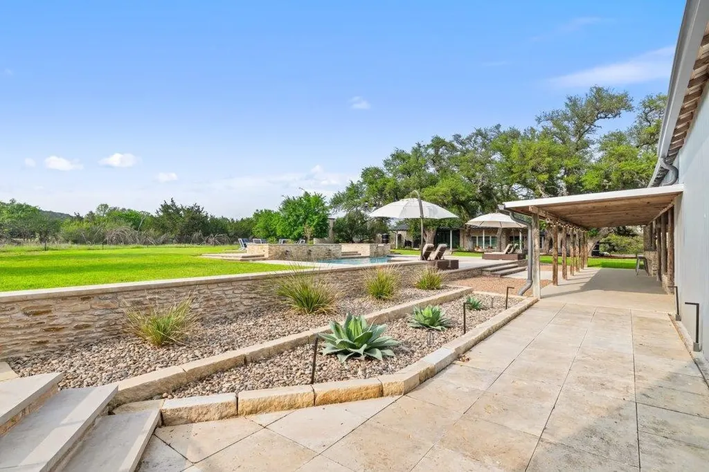 1900 Pursley Road Dripping Springs TX 78620