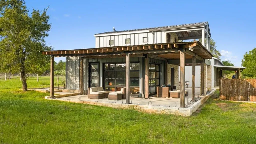 1900 Pursley Road Dripping Springs TX 78620