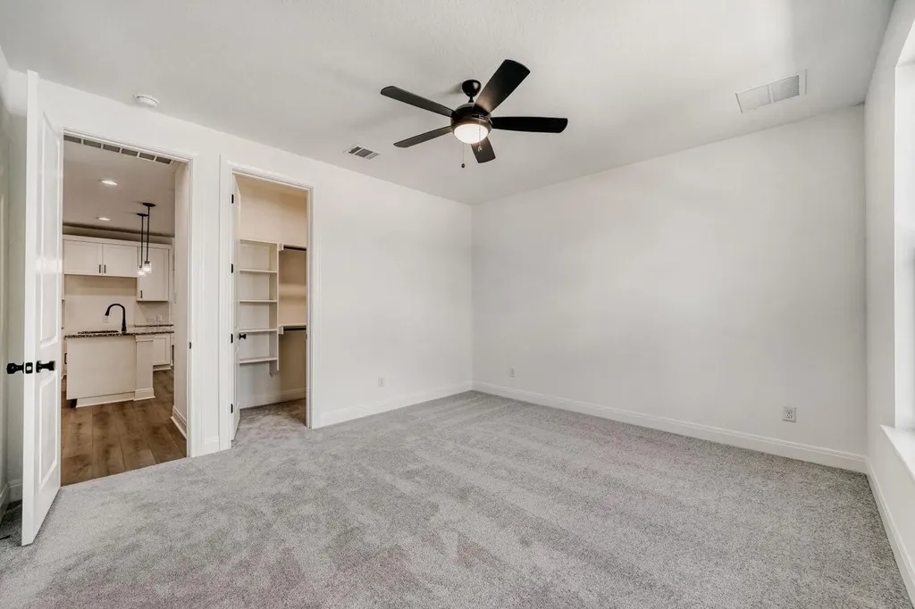 122 International Street Buda TX 78610