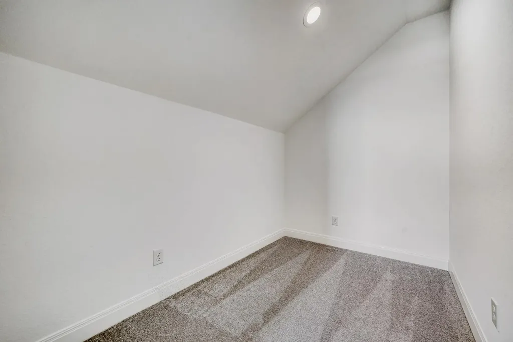 122 International Street Buda TX 78610