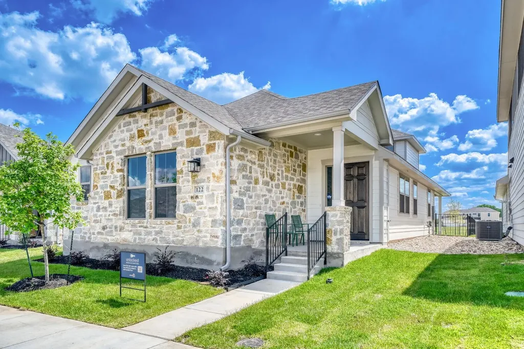 122 International Street Buda TX 78610