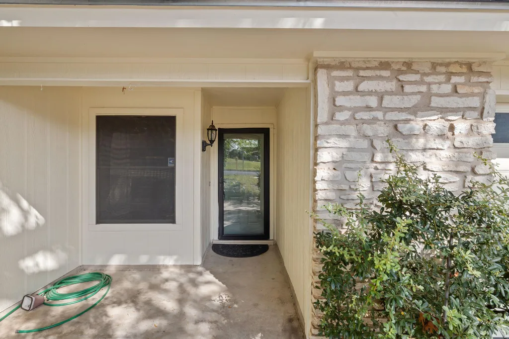 1030 Wisteria Trail Austin TX 78753