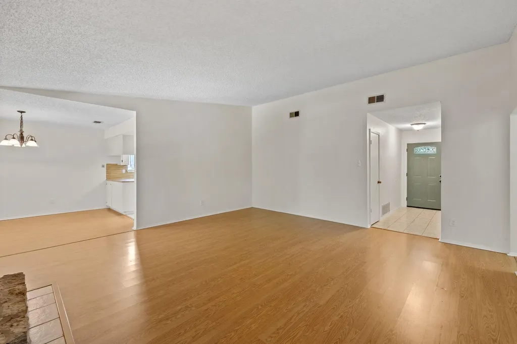 1030 Wisteria Trail Austin TX 78753