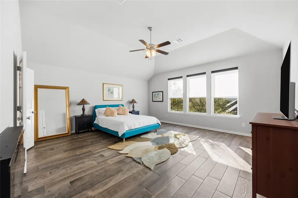 7805 Turnback Ledge Trail Lago Vista TX 78645