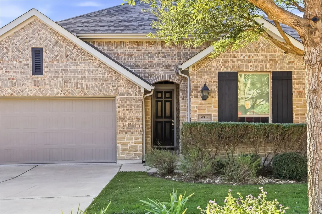 7805 Turnback Ledge Trail Lago Vista TX 78645
