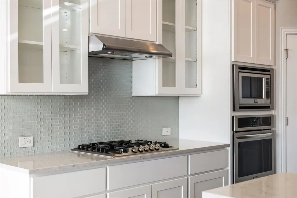7805 Turnback Ledge Trail Lago Vista TX 78645