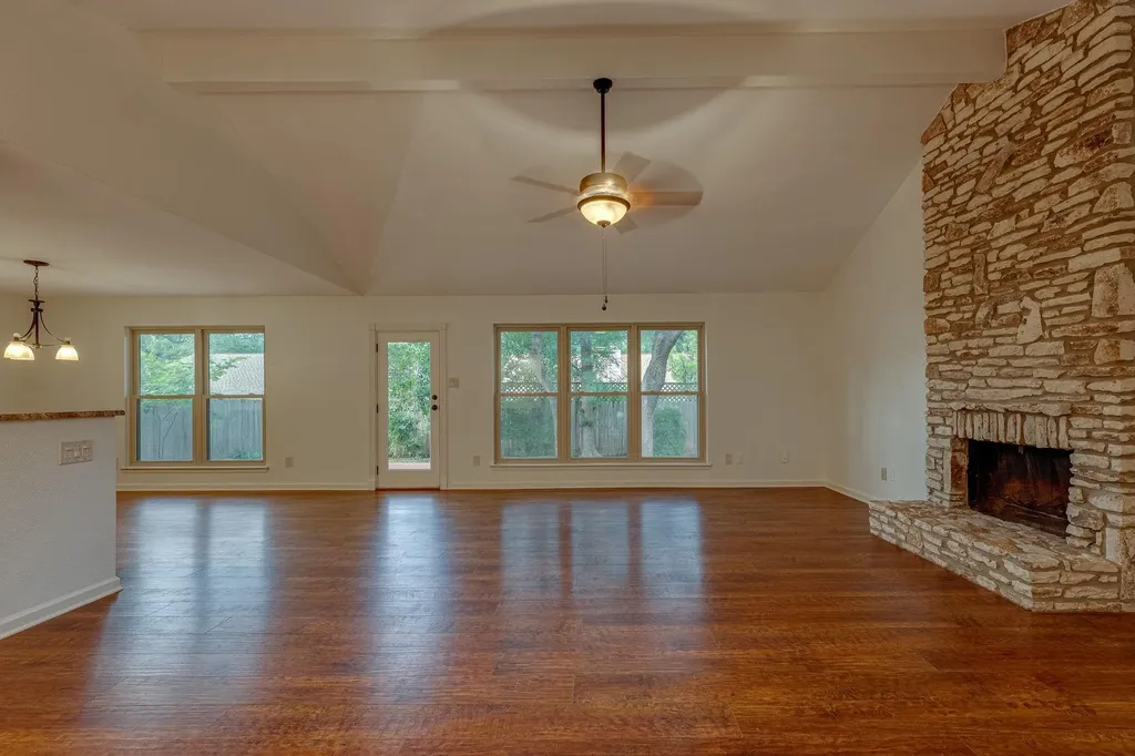4506 Oak Creek Drive Austin TX 78727