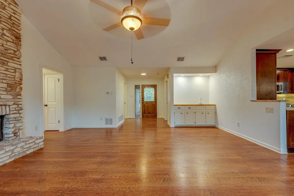 4506 Oak Creek Drive Austin TX 78727