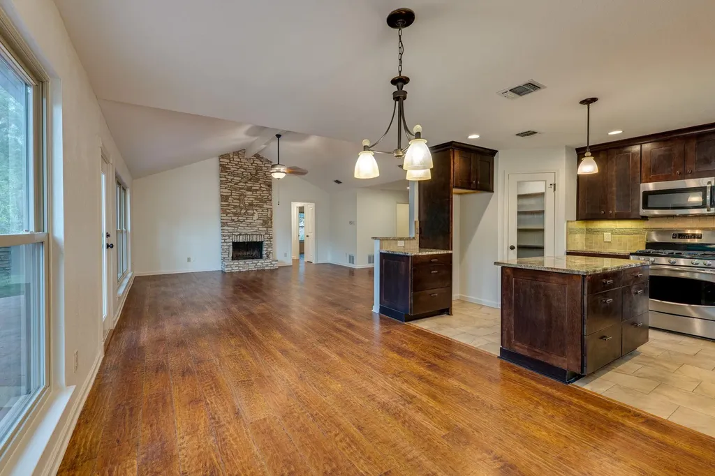 4506 Oak Creek Drive Austin TX 78727