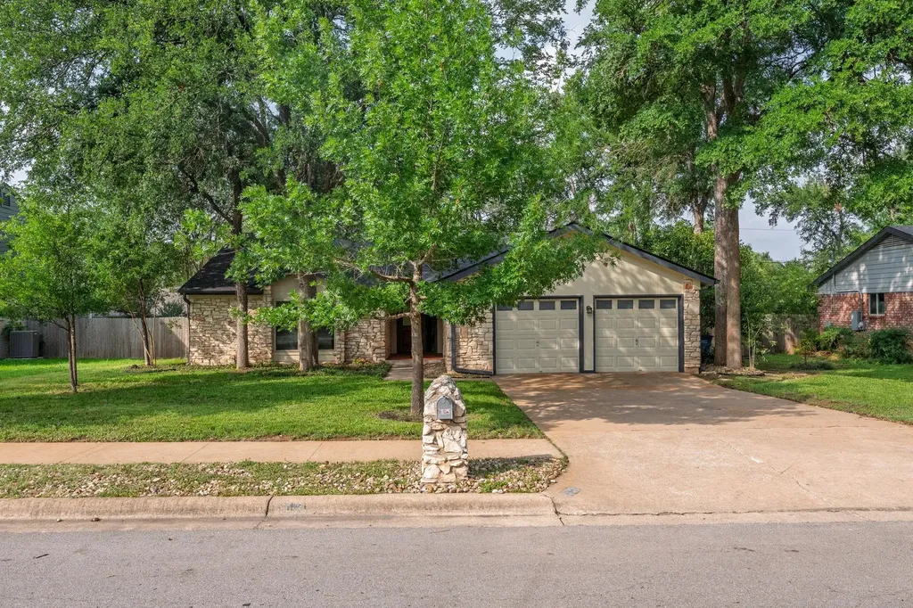 4506 Oak Creek Drive Austin TX 78727