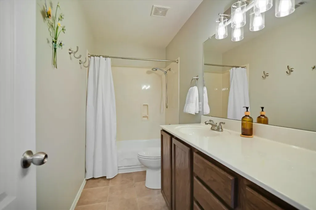 18717 Royal Pointe Drive Pflugerville TX 78660