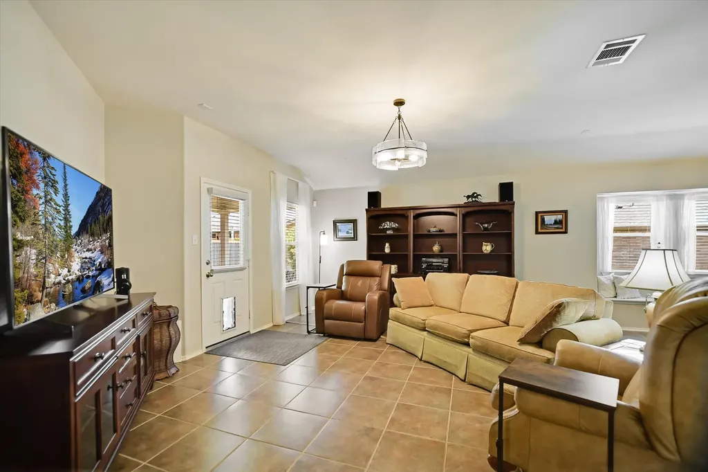 18717 Royal Pointe Drive Pflugerville TX 78660