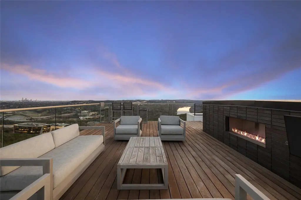 6607 W Courtyard Drive Austin TX 78730